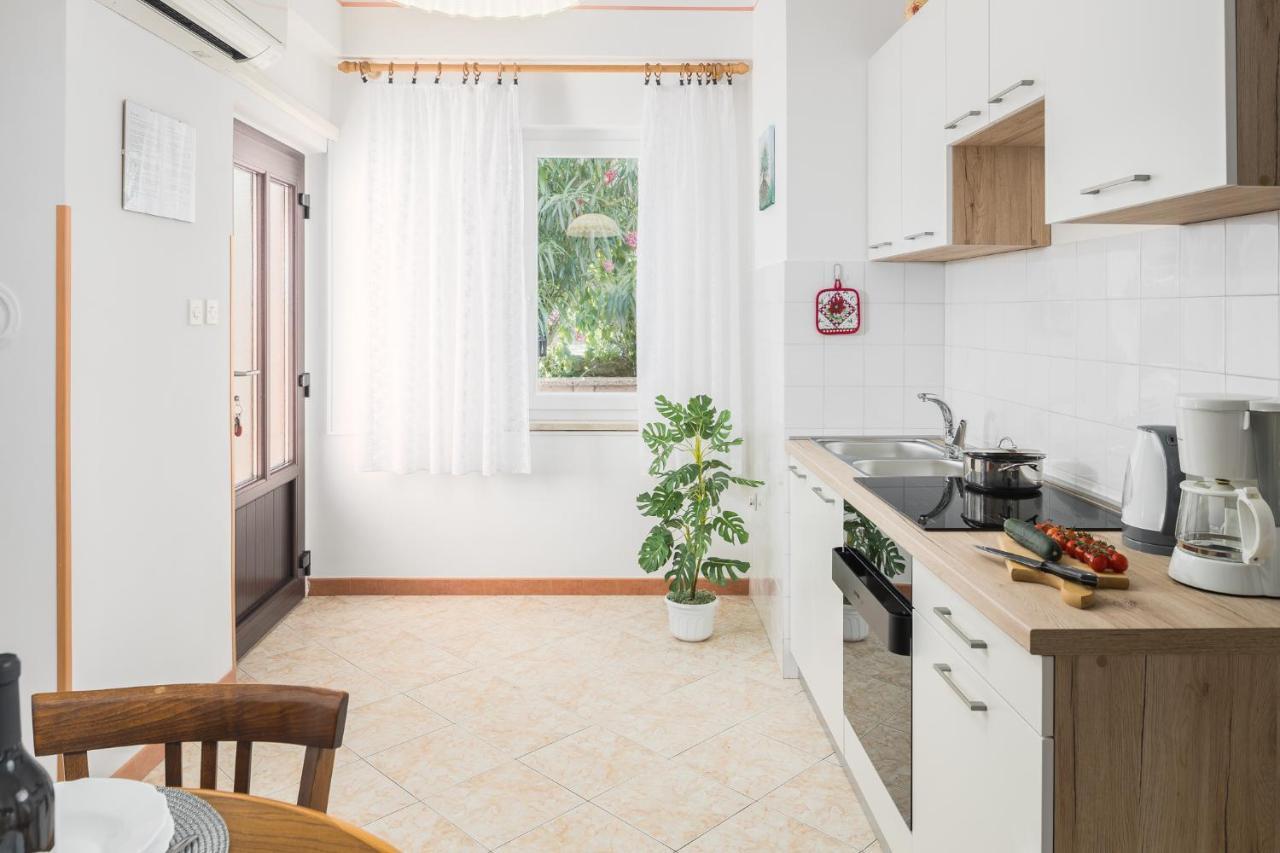Apartments Marcan ポレッチ エクステリア 写真