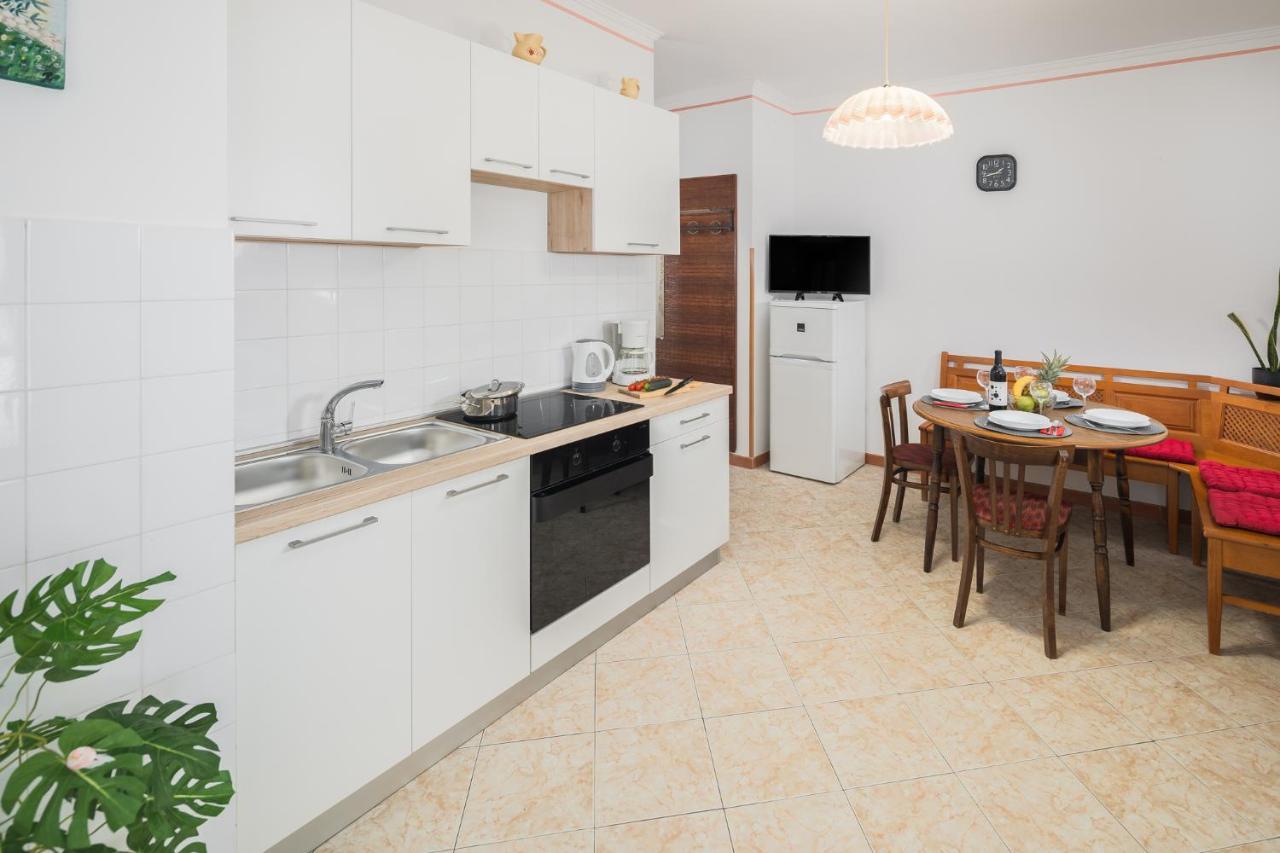 Apartments Marcan ポレッチ エクステリア 写真