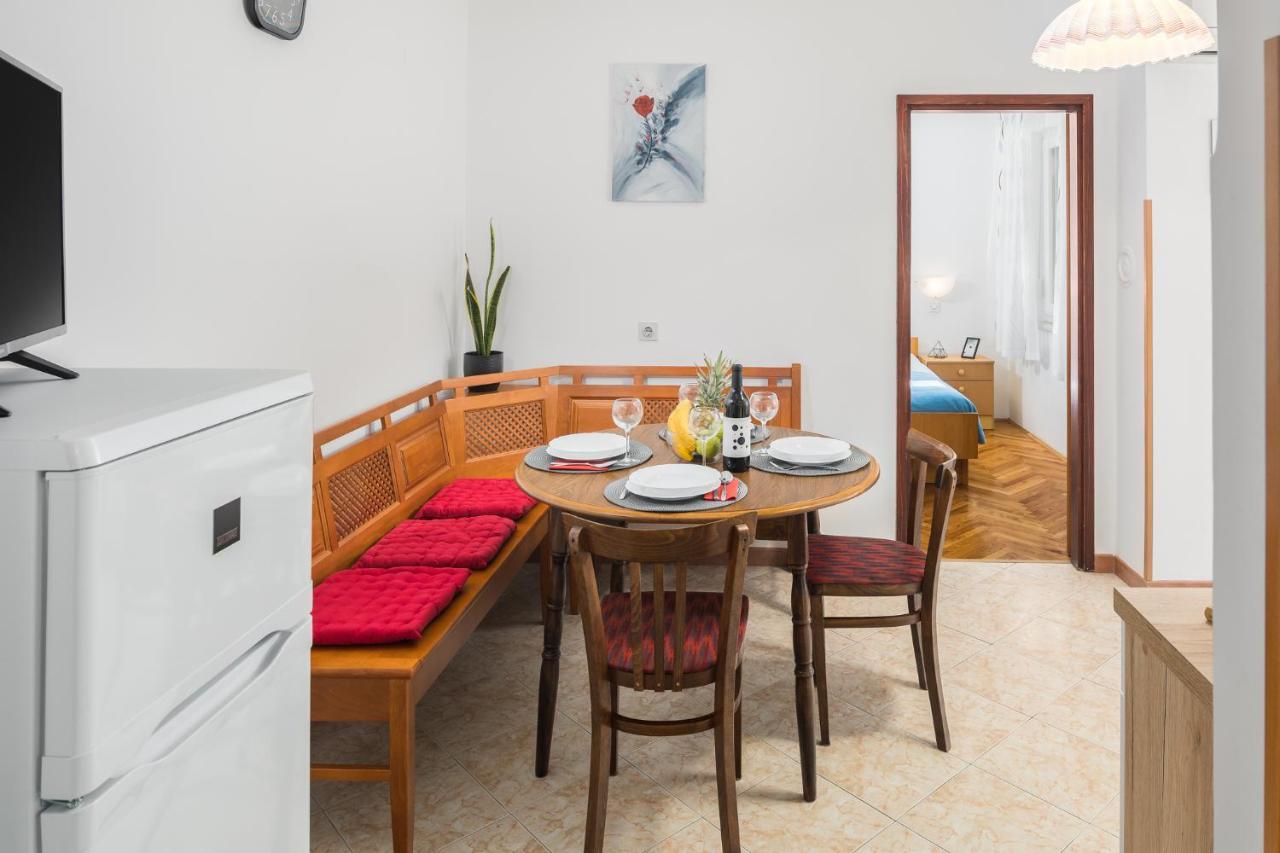 Apartments Marcan ポレッチ エクステリア 写真