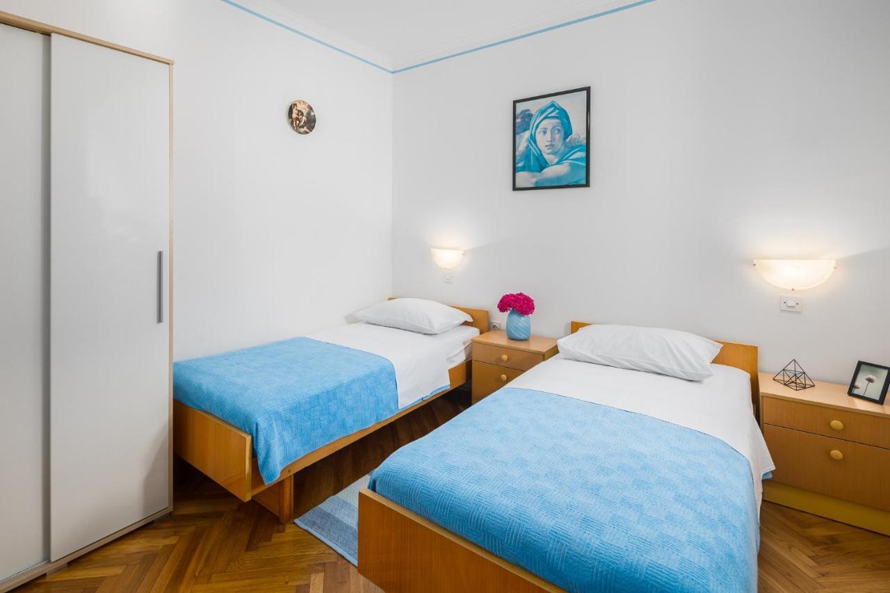 Apartments Marcan ポレッチ エクステリア 写真